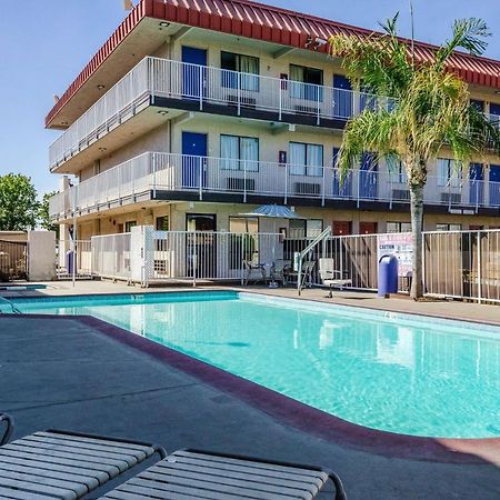 Motel 6-Fresno, Ca - Yosemite Hwy Екстер'єр фото