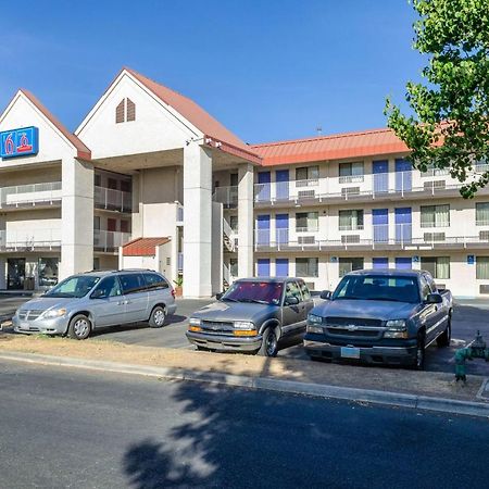 Motel 6-Fresno, Ca - Yosemite Hwy Екстер'єр фото