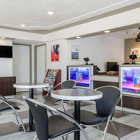 Motel 6-Fresno, Ca - Yosemite Hwy Екстер'єр фото