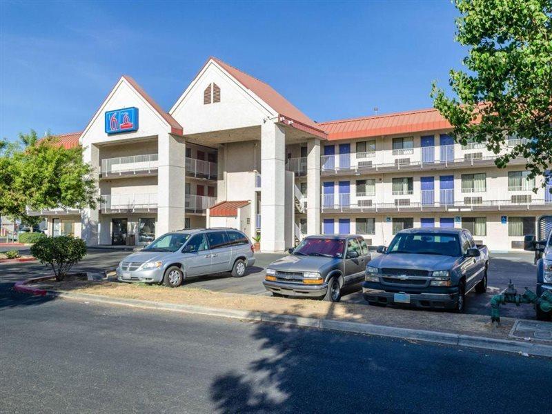 Motel 6-Fresno, Ca - Yosemite Hwy Екстер'єр фото