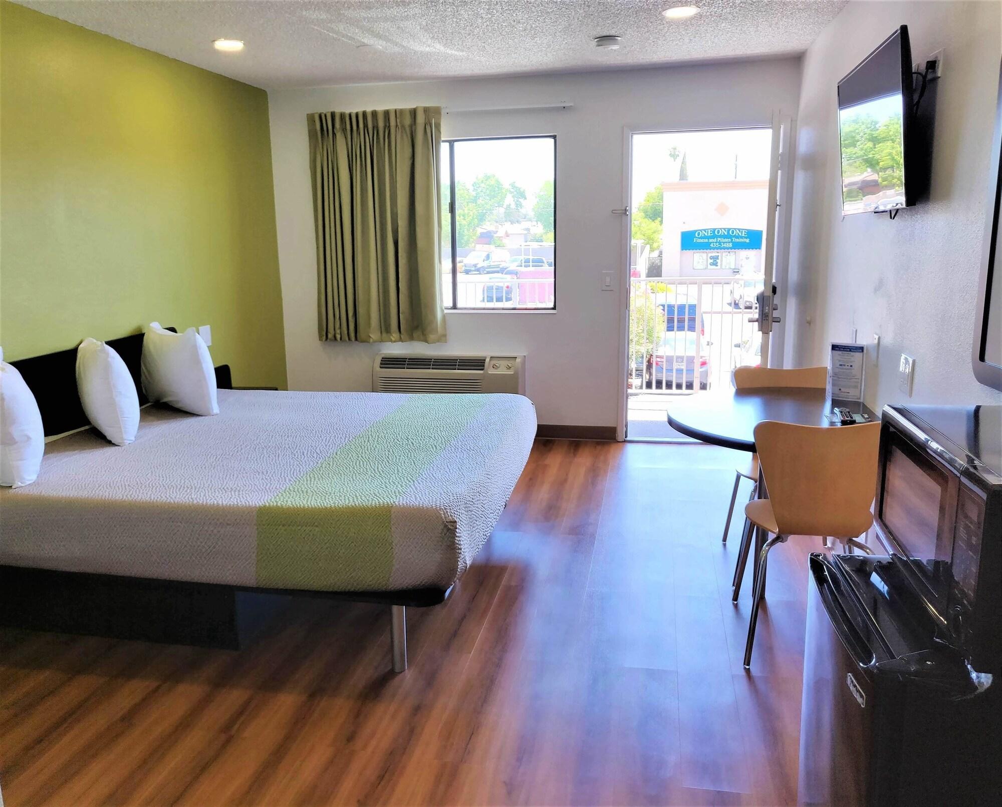 Motel 6-Fresno, Ca - Yosemite Hwy Екстер'єр фото