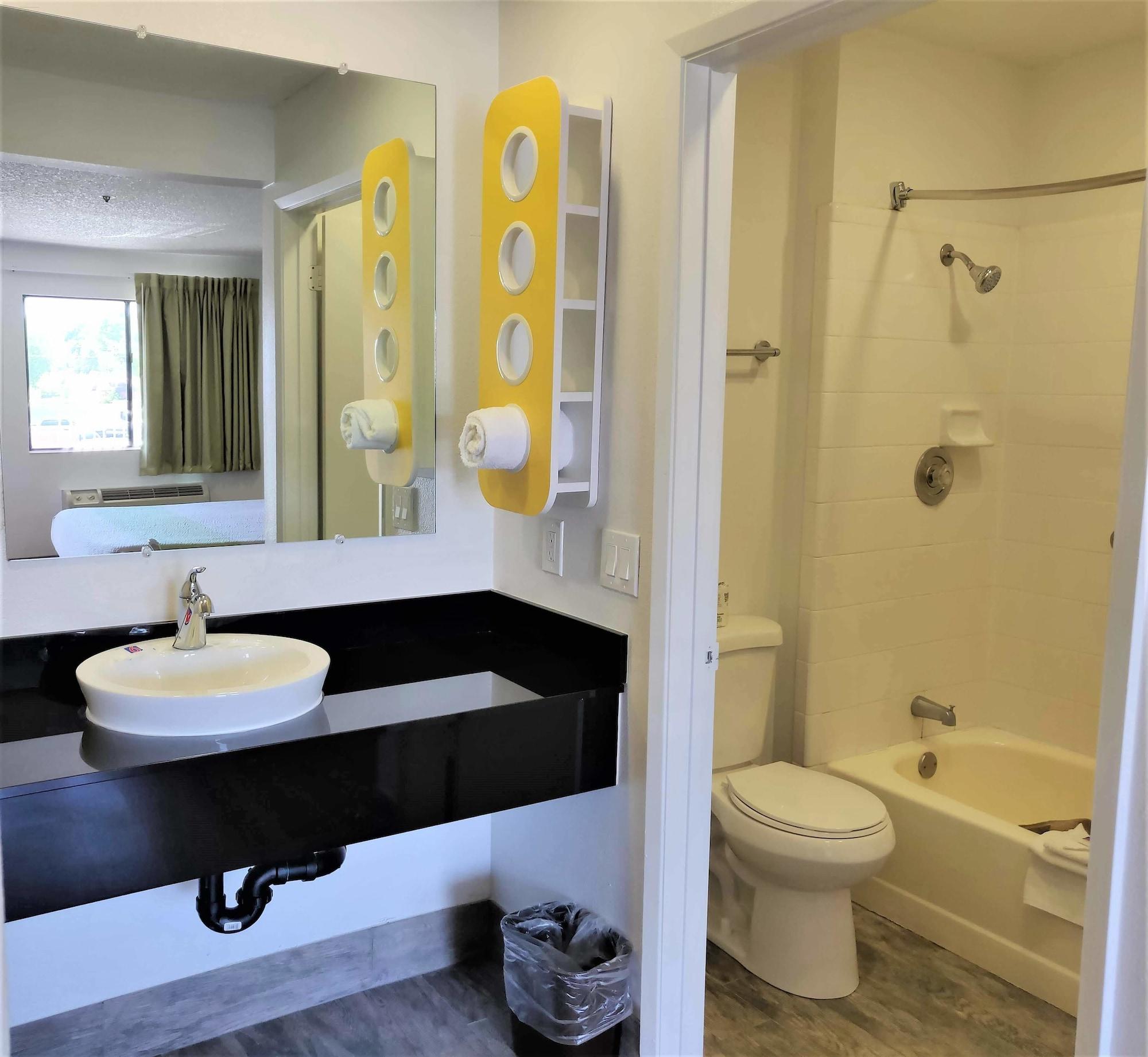 Motel 6-Fresno, Ca - Yosemite Hwy Екстер'єр фото