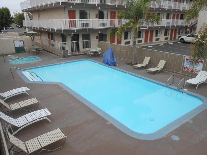 Motel 6-Fresno, Ca - Yosemite Hwy Екстер'єр фото