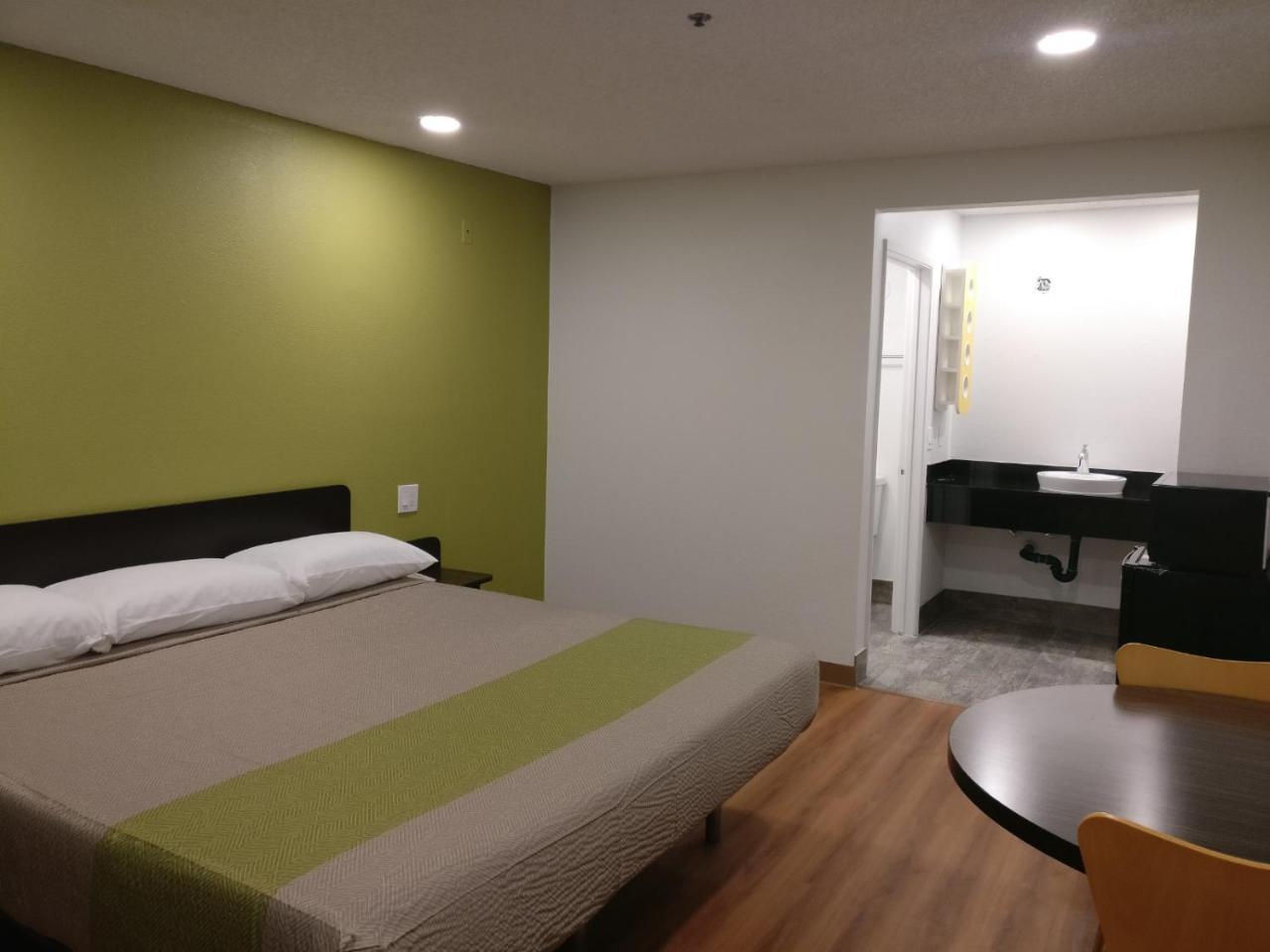 Motel 6-Fresno, Ca - Yosemite Hwy Екстер'єр фото
