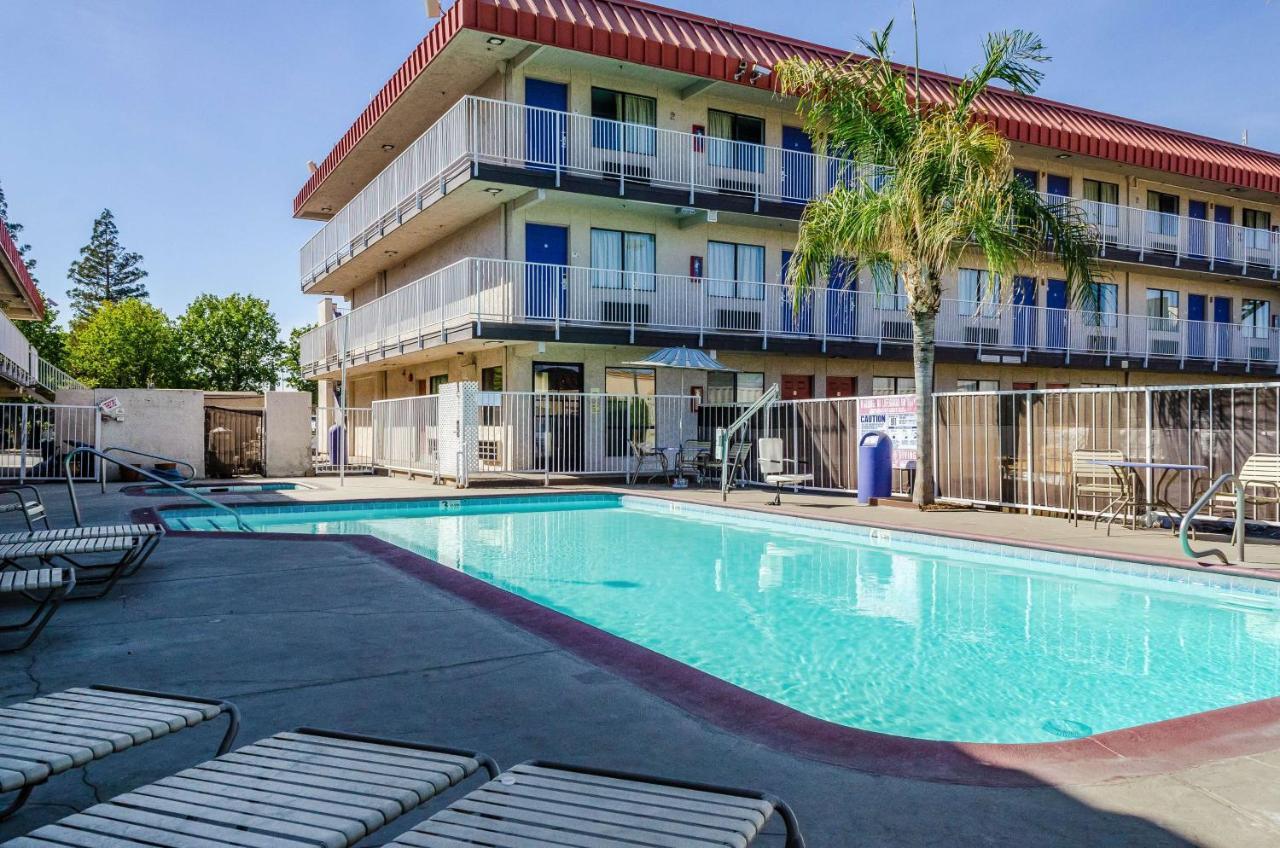 Motel 6-Fresno, Ca - Yosemite Hwy Екстер'єр фото